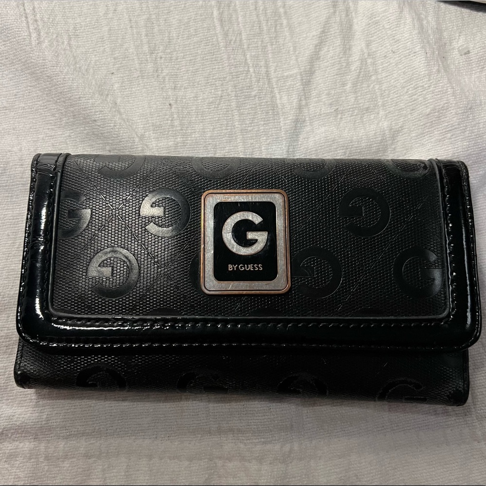 Guess wallet.